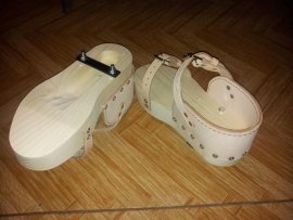 Zuecos para la colocación de rastros artificiales