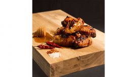 Alitas de pollo con miel y guindilla Menú Aventura