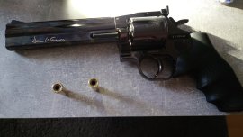Opinión: Revólver de aire ASG Dan Wesson 715 6" Steel Grey - 2
