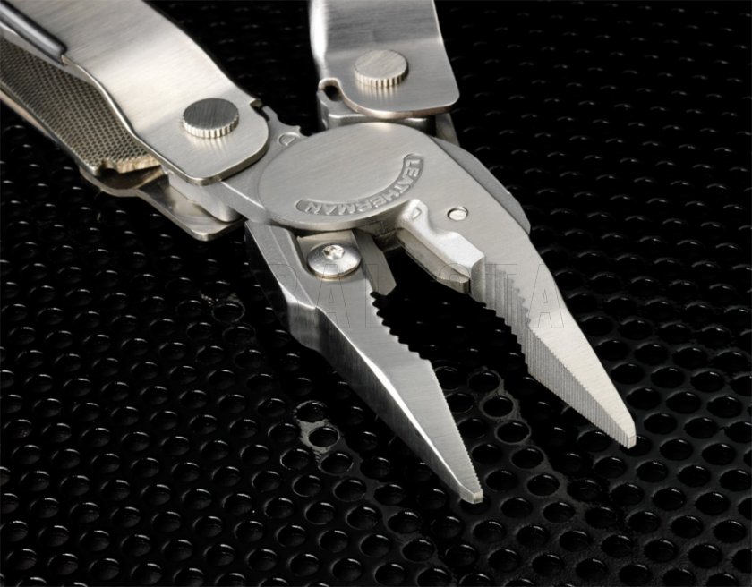 Multiherramienta Leatherman Super Tool 300 negra