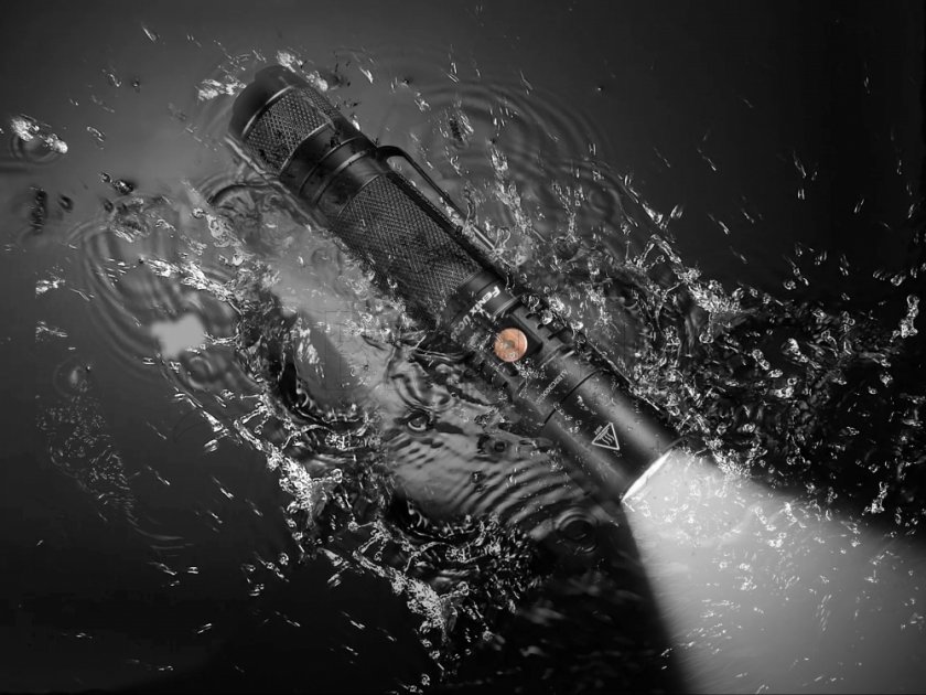 Linterna LED Fenix UC35 V2.0