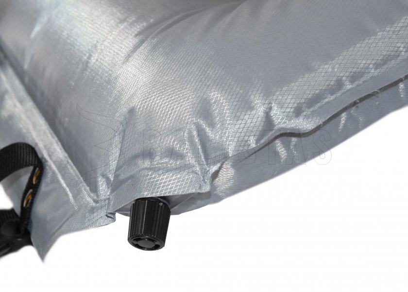 Colchoneta autohinchable para coche Cattara Midnight 180x66x4cm con cojín