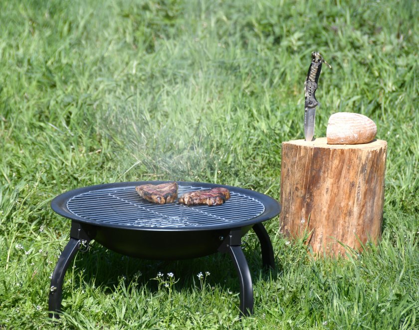 Chimenea con rejilla Vesuv con tapa