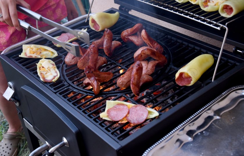 Parrilla de carbón Royal con rejilla de hierro fundido