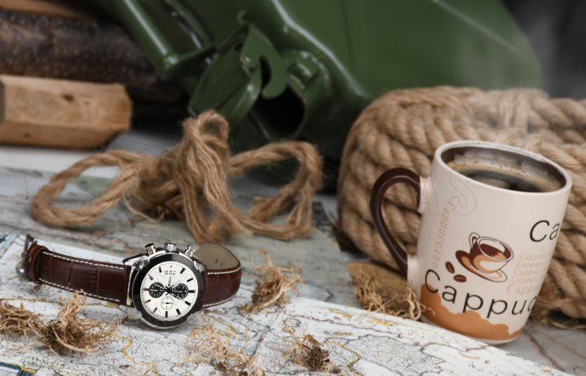 Reloj Chrono White Compass
