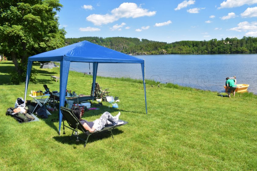 Carpa de fiesta Zulu Shelter M con pared lateral