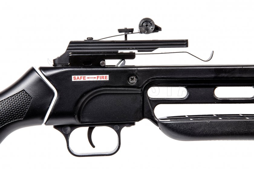 Ballesta Mankung Falcon MK A2 150lbs negra