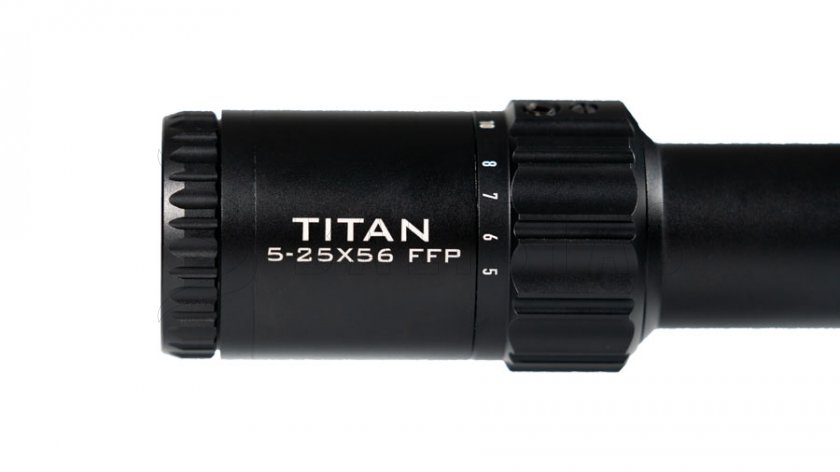 Visor Element Titan 5-25x56 FFP APR-1C MRAD