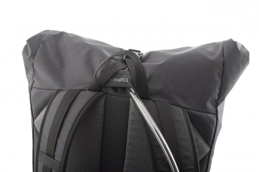 Mochila Pinguin Commute 25 negra