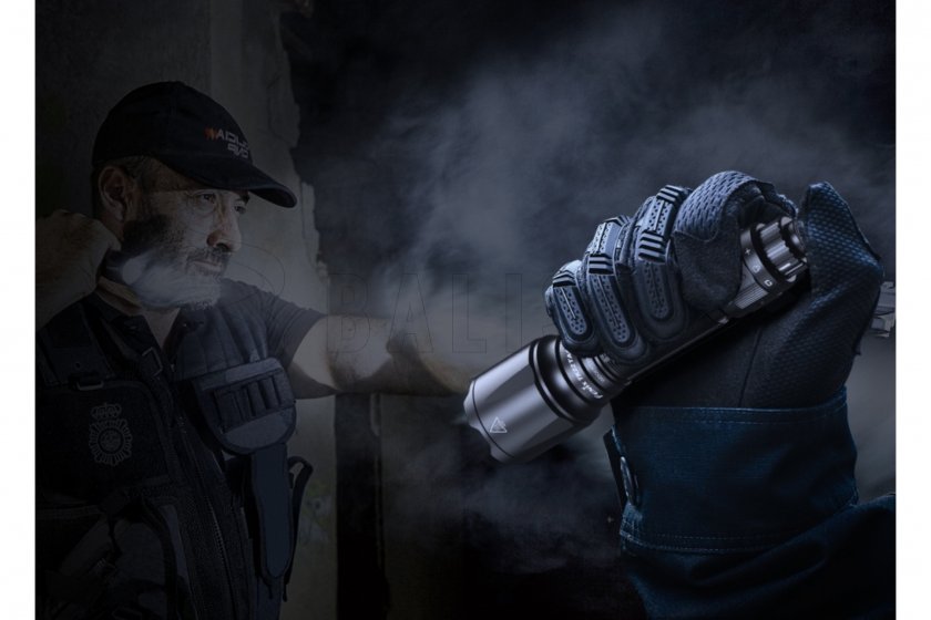 Linterna táctica Fenix TK22 TAC