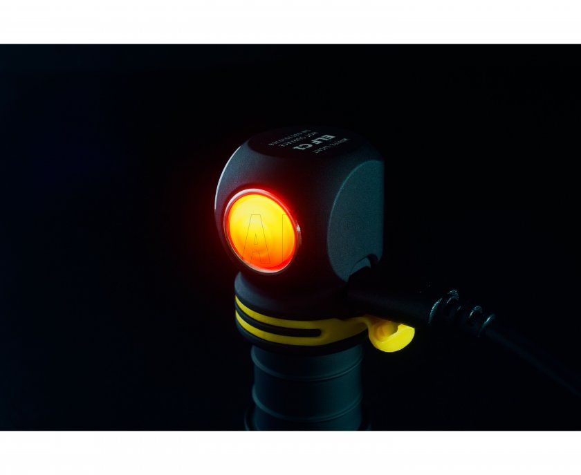 Linterna multifunción Armytek Elf C1 v2 luz cálida