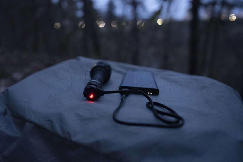Linterna multifunción Armytek Bear WRG