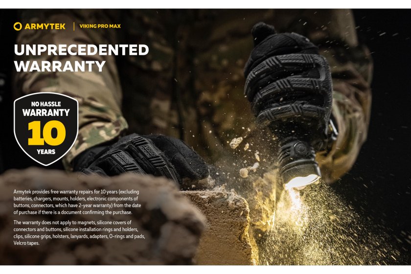 Svítilna Armytek Viking PRO MAX studené světlo 35.jpg
