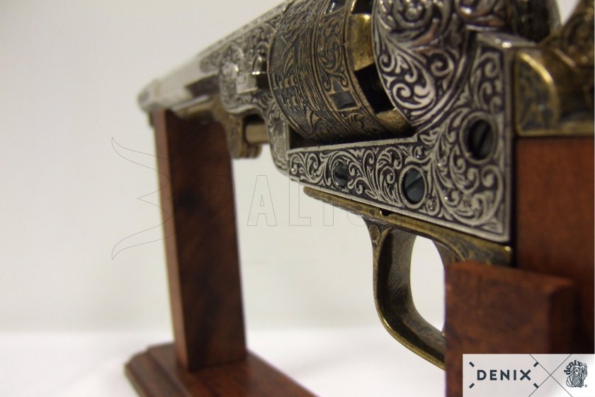 Réplica Colt Navy 1851 – latón 7