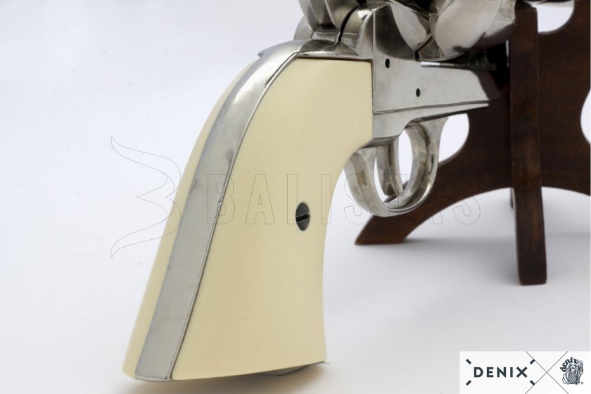 Réplica Colt Peacemaker 5½", USA 1873 9